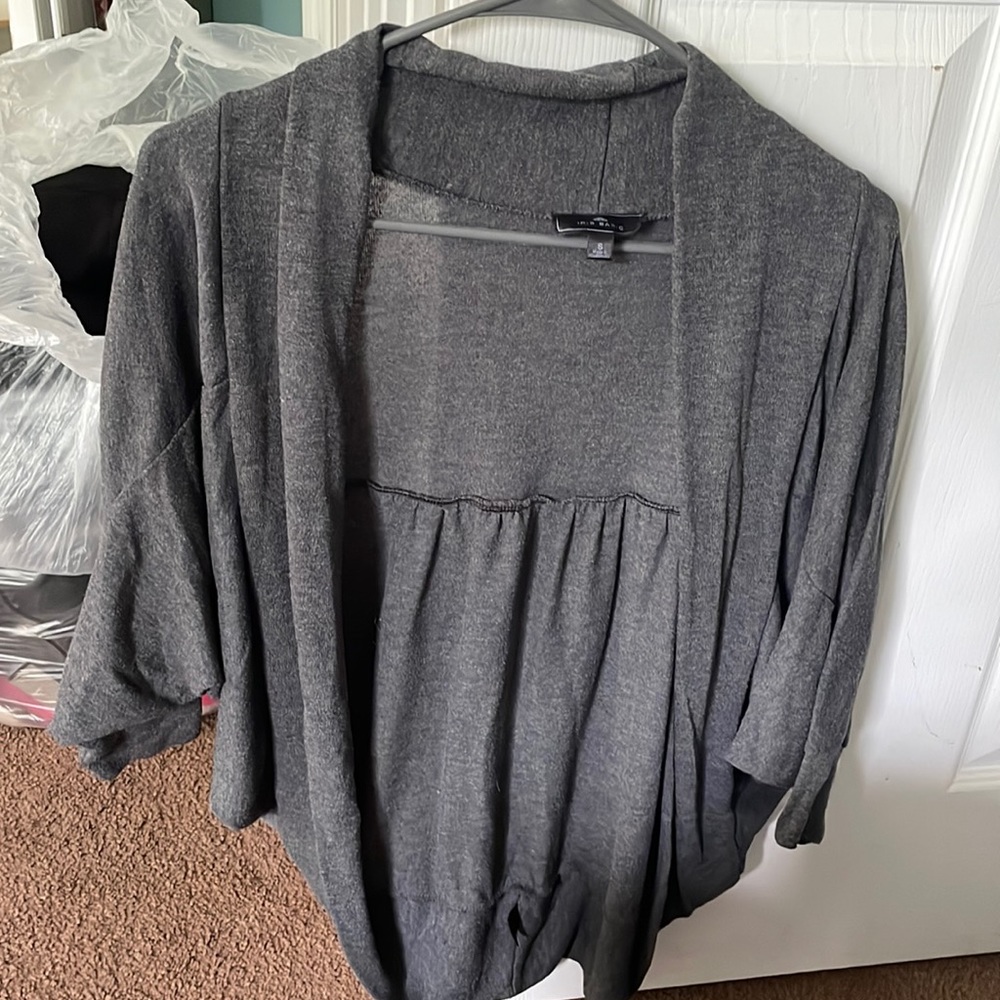 Iris basic gray sweater size small